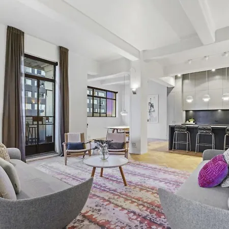 The Queens Retreat - Penthouse On Queen Street